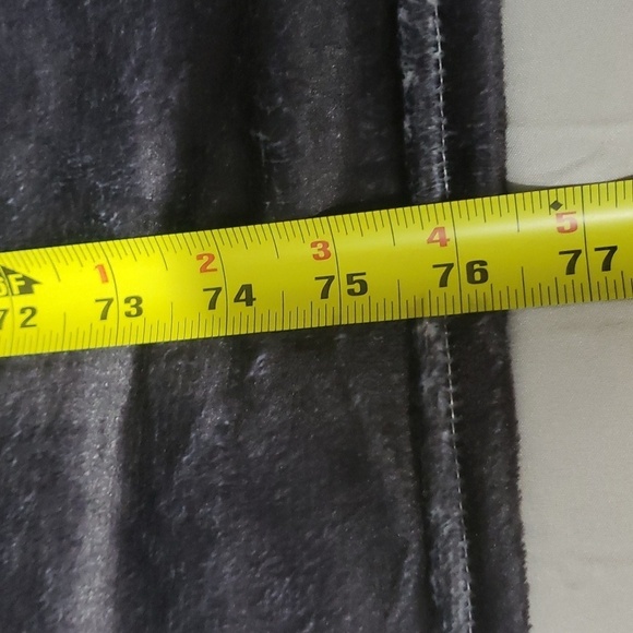 29- Just A Girl Who Loves Ramen And Boba Blanket Throw NWT - Picture 4 of 7